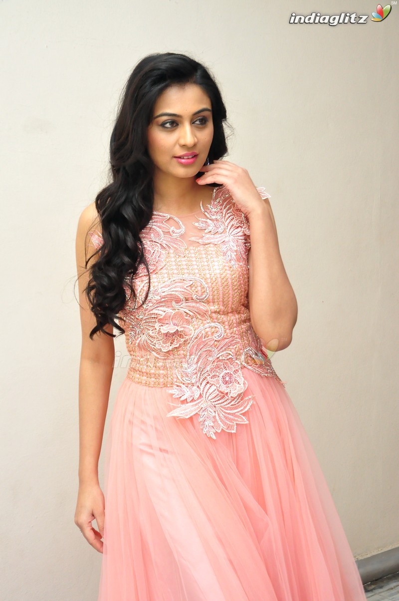 Neha Hinge