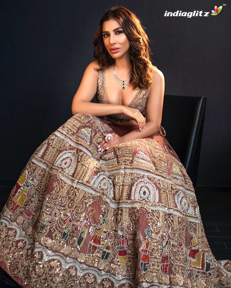 Sophie Choudry