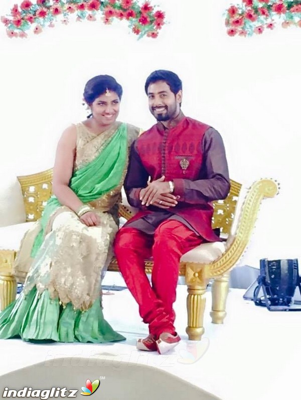 Aari -Nadiya Wedding Stils