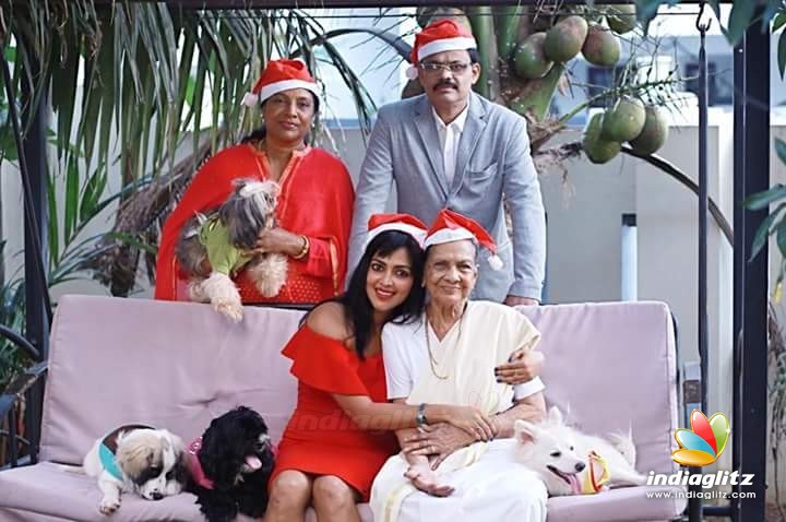 Amala Paul Celebrates Christmas with Family