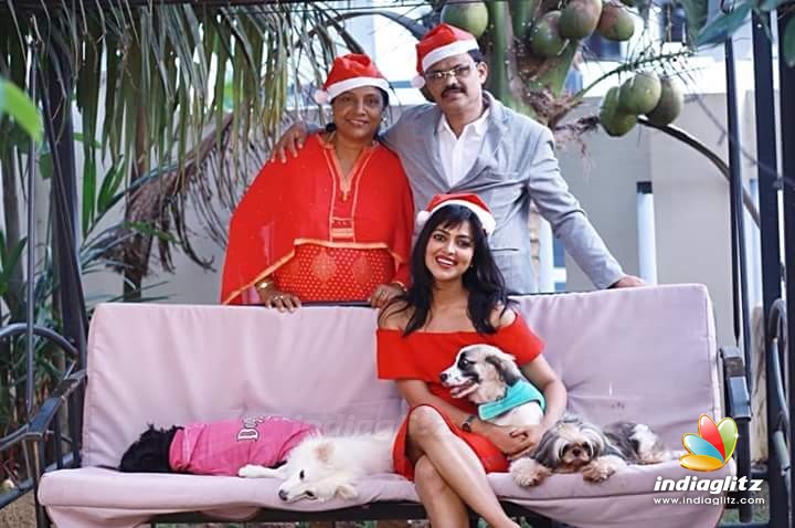 Amala Paul Celebrates Christmas with Family