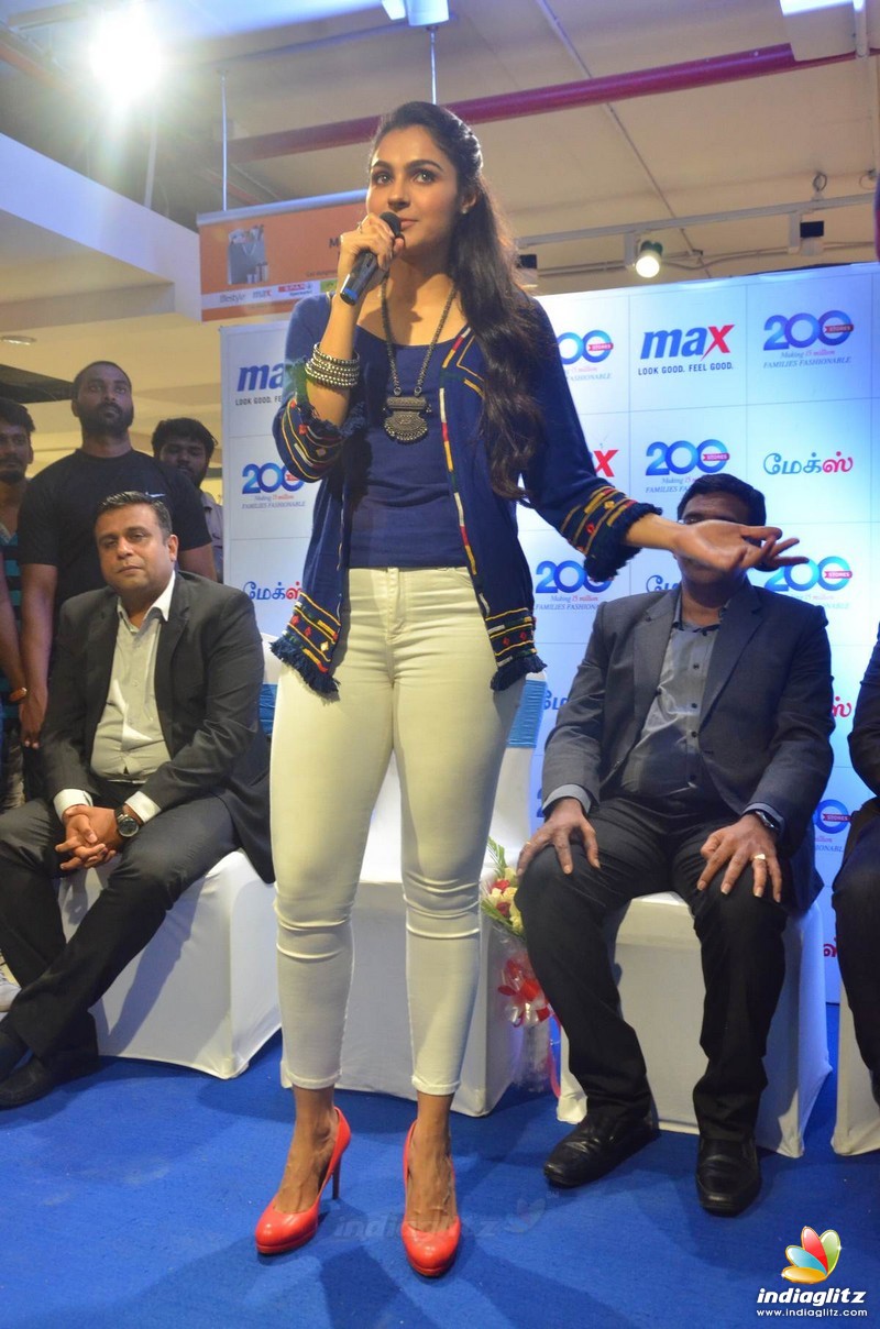 Andrea Jeremiah launches 200th Max Fashion India Showroom