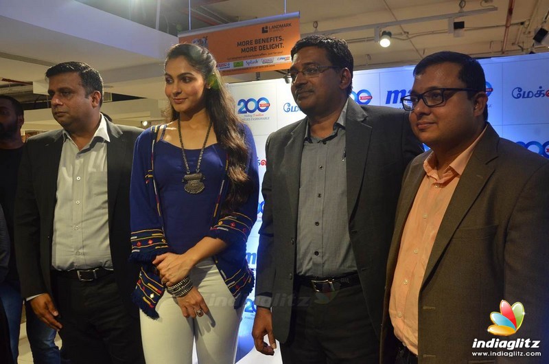 Andrea Jeremiah launches 200th Max Fashion India Showroom