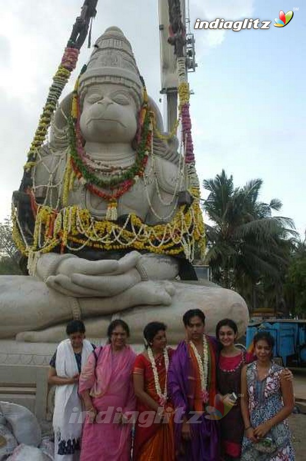 Action King Arjun Builds Hanuman Temple