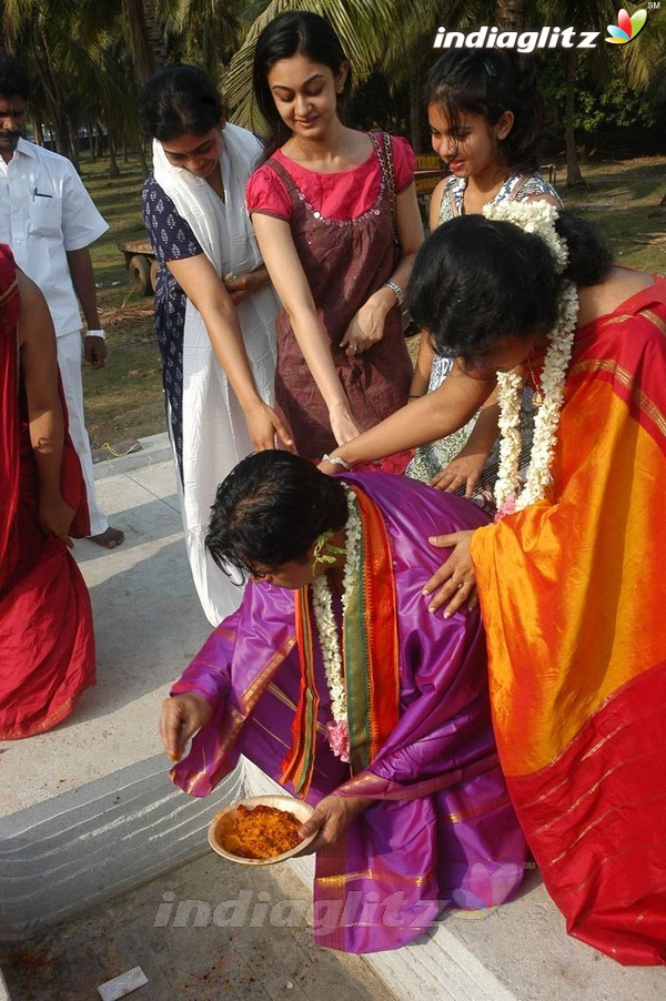 Action King Arjun Builds Hanuman Temple