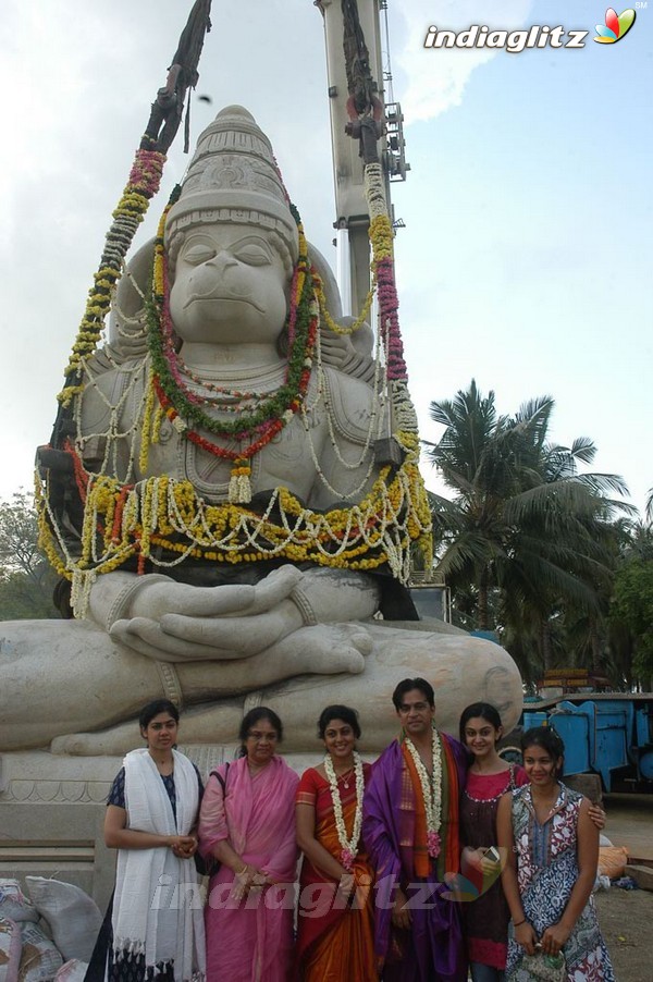 Action King Arjun Builds Hanuman Temple