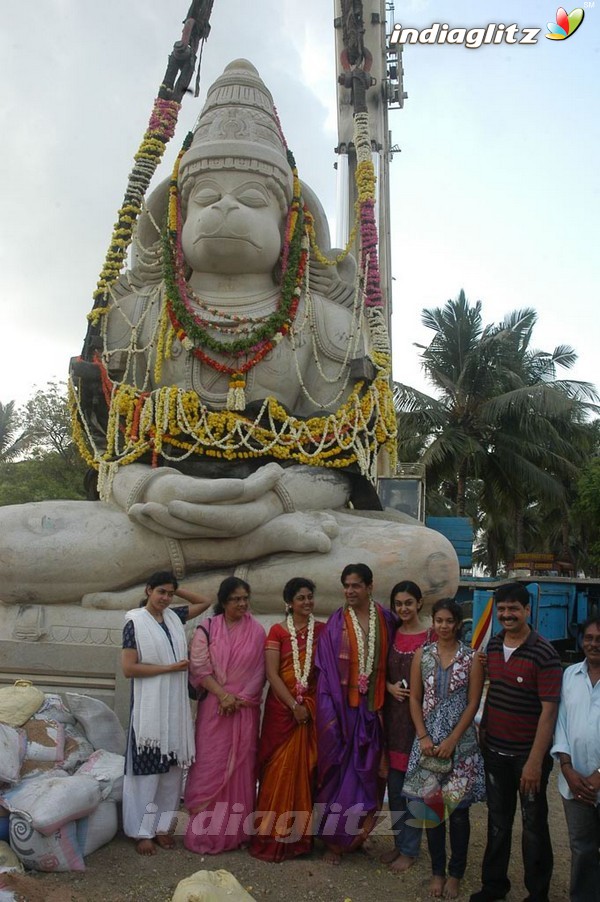 Action King Arjun Builds Hanuman Temple