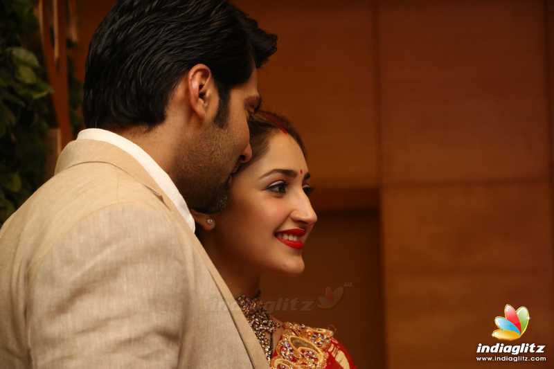 Arya & Sayyeshaa Wedding Reception