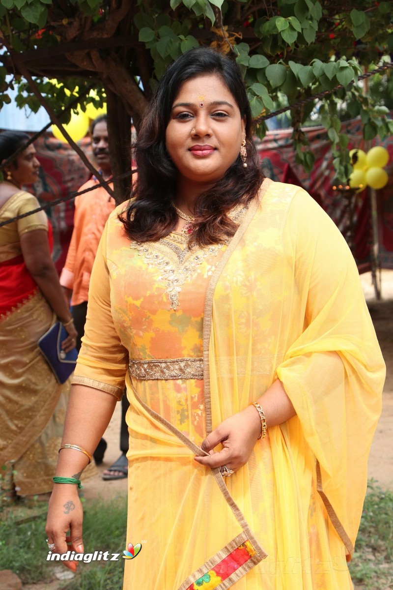 'Avathara Vettai' Movie Pooja