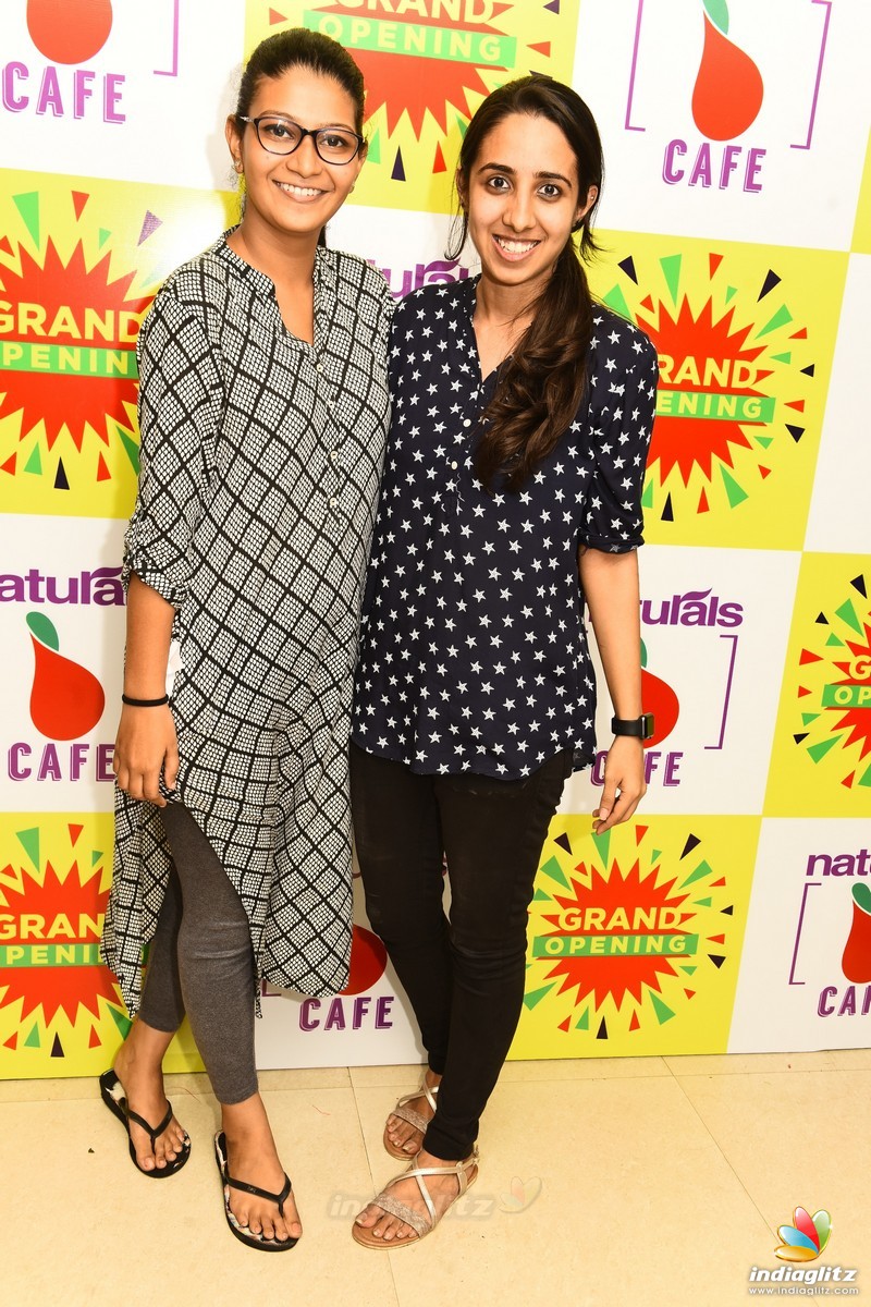 Bigg Boss Contestants Launch Naturals' B Cafe