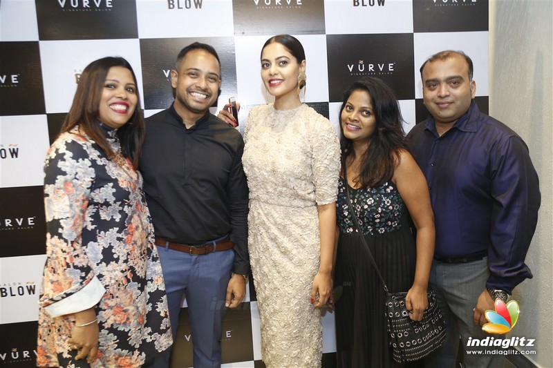 Bindu Madhavi inaugurates Salon Blow at Velachery