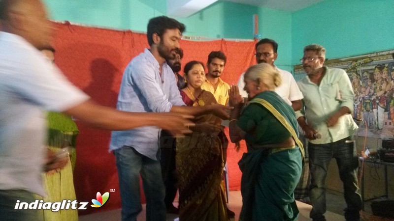 Dhanush donates 70 Lakhs to 125 Farmer Families