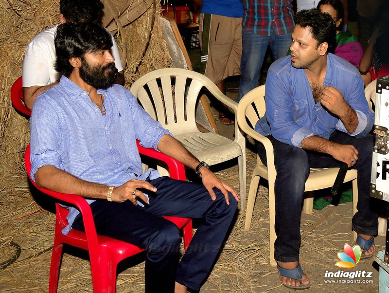 Dhanush Visits 'Padai Veeran' Movie Shooting Spot