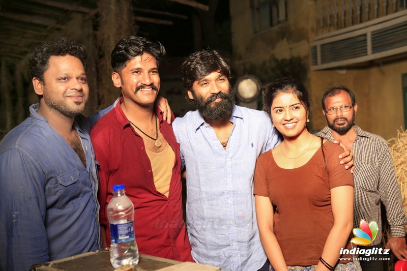 Dhanush Visits 'Padai Veeran' Movie Shooting Spot