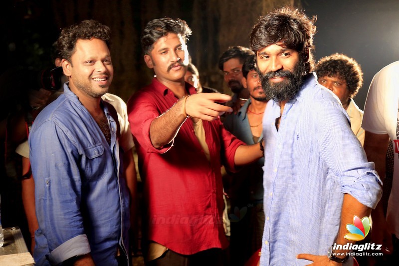 Dhanush Visits 'Padai Veeran' Movie Shooting Spot