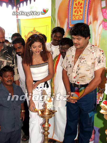 'Ennai Paar Yogam Varum' Movie Launch