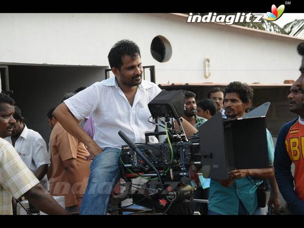 'Iruvar Ullam' On Location