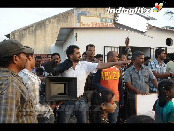 'Iruvar Ullam' On Location