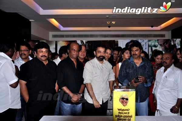 Starry Premiere Of `Jaggubhai'