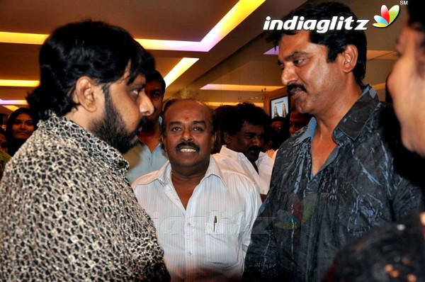 Starry Premiere Of `Jaggubhai'