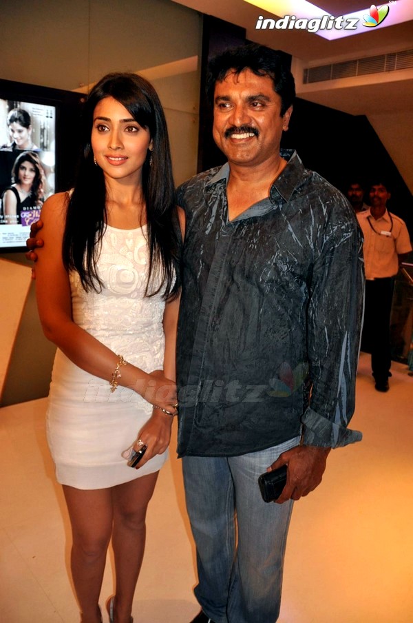 Starry Premiere Of `Jaggubhai'