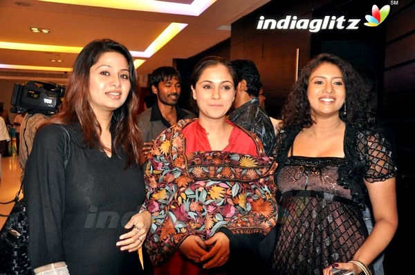 Starry Premiere Of `Jaggubhai'