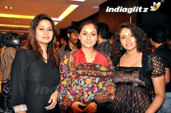 Starry Premiere Of `Jaggubhai'