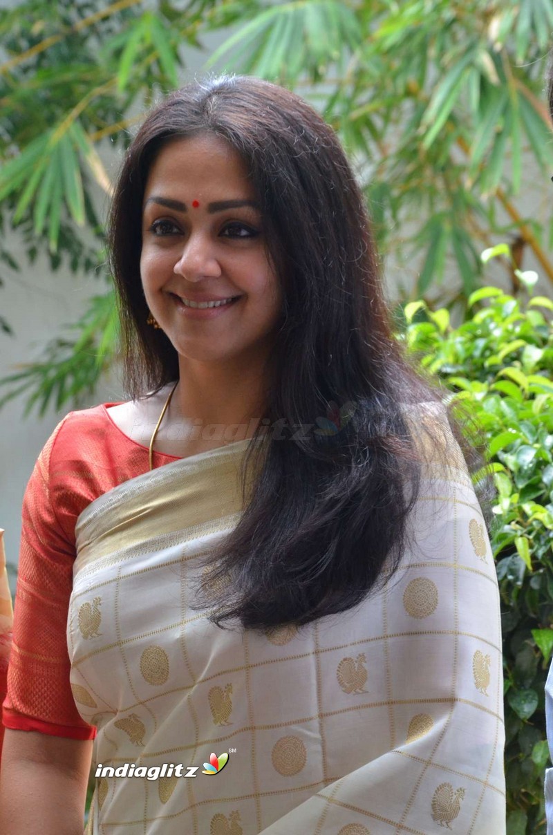 Jyothika at Heirloom Kanjivaram Exhibition