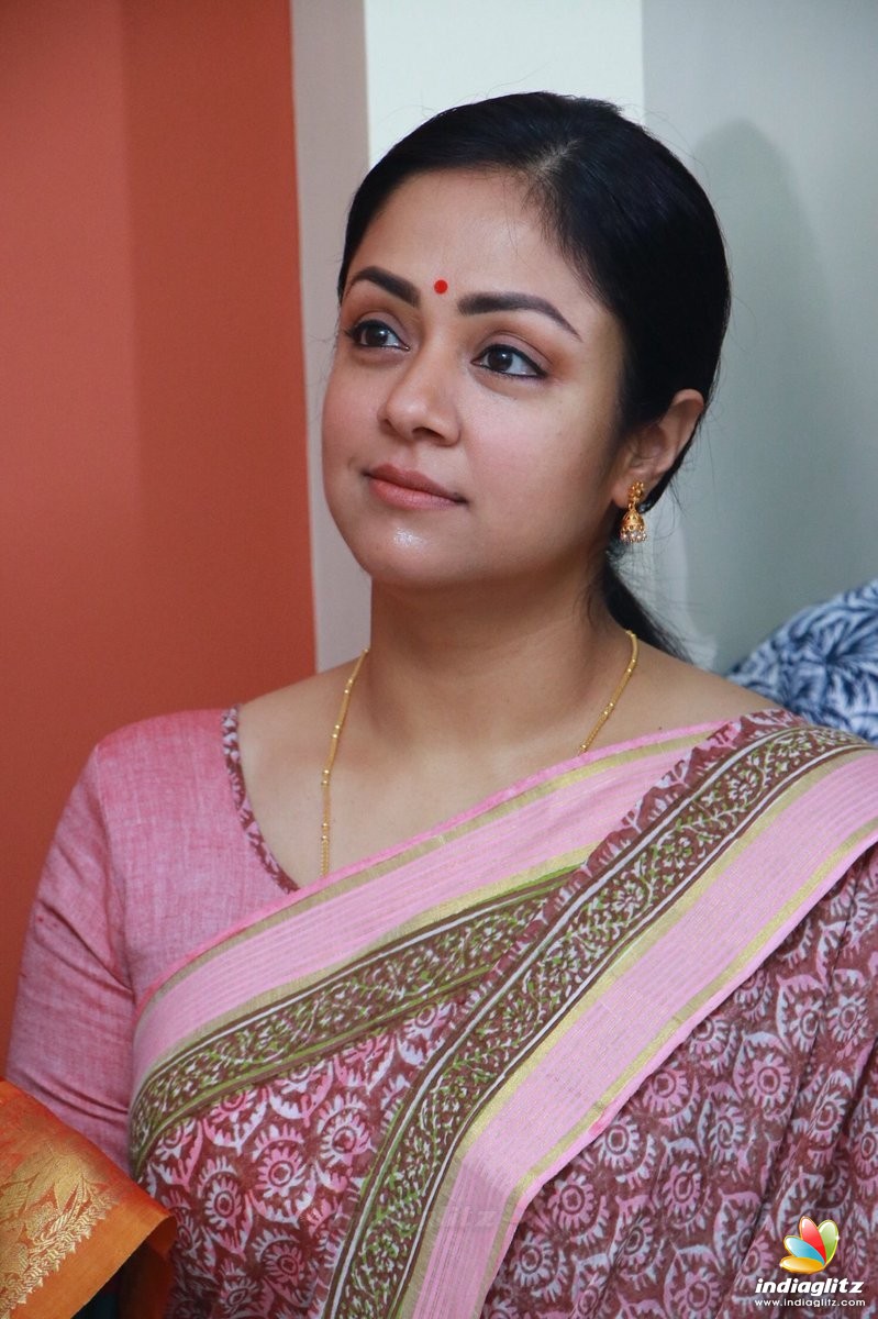 'Kaatrin Mozhi' Movie Pooja