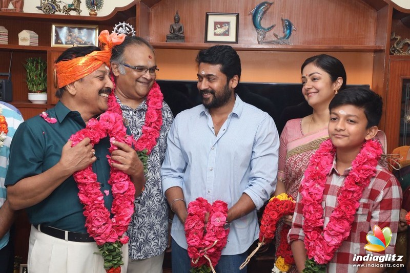 'Kaatrin Mozhi' Movie Pooja