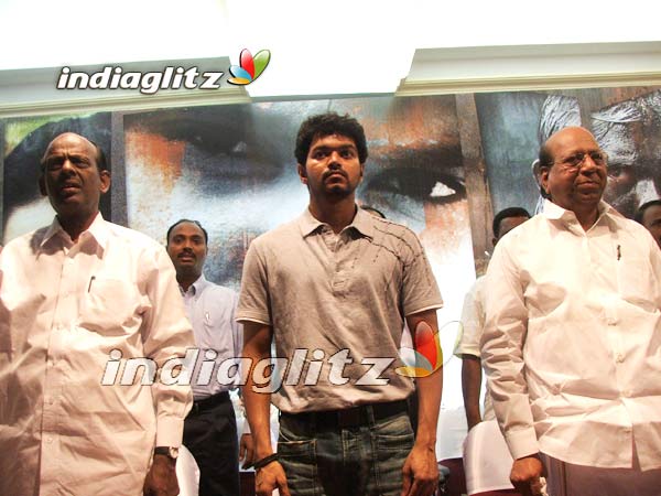 'Kadhalil Vizhunthen' Movie Launch