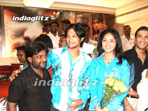 'Kadhalil Vizhunthen' Movie Launch