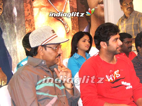 'Kadhalil Vizhunthen' Movie Launch