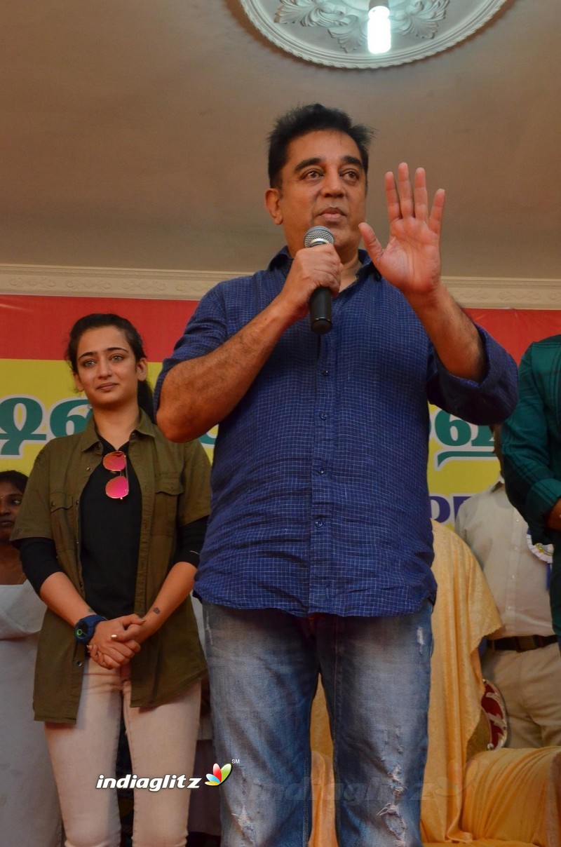 Kamal Haasan has opened Medical Camp at Avadi