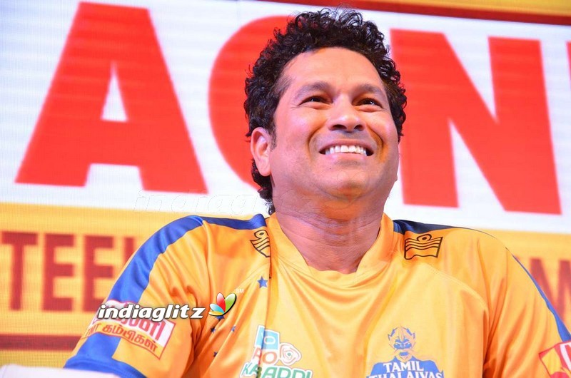 Tamil Thalaivaas new Jersey launched with Kamal Haasan Sachin Tendulkar