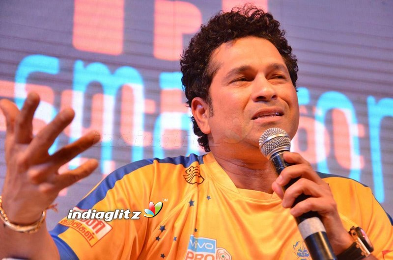 Tamil Thalaivaas new Jersey launched with Kamal Haasan Sachin Tendulkar