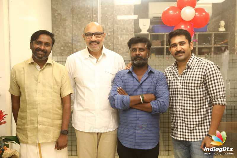 'Khaki' Movie Pooja