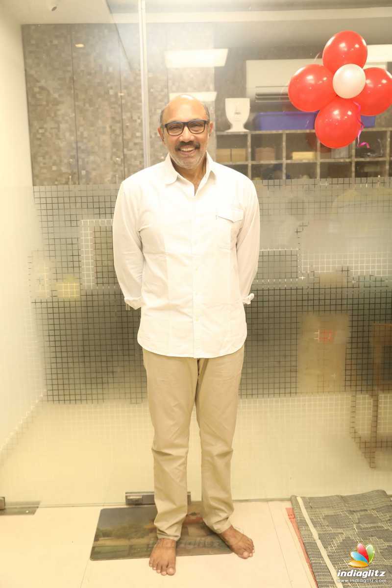 'Khaki' Movie Pooja