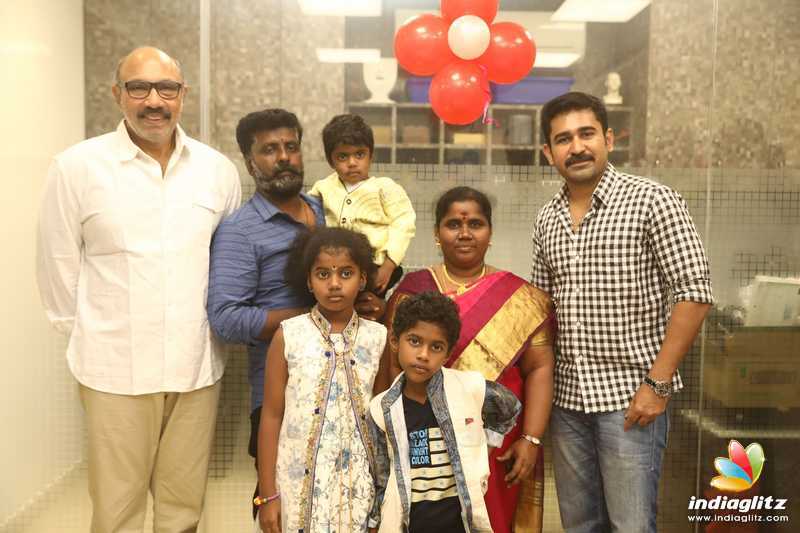 'Khaki' Movie Pooja