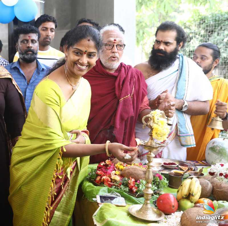 'Khaki' Movie Pooja