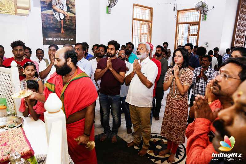 'Kadhal vs Kadhal' Movie Pooja