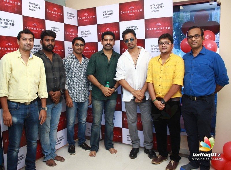 'Kolaigaran' Movie Pooja