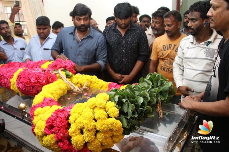 Celebs bid teary farewell to legend Mahendran!