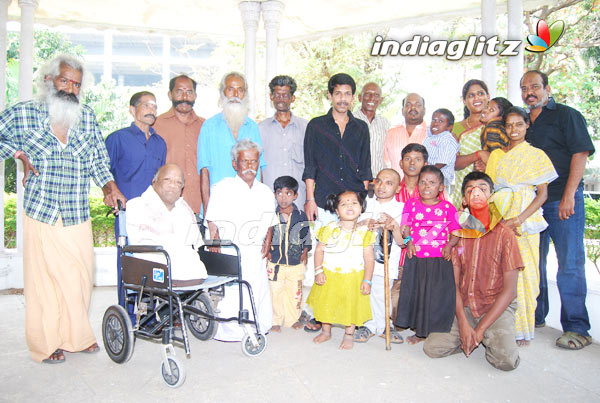 'Naan Kadavul' Cast Convened