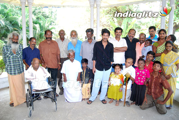 'Naan Kadavul' Cast Convened