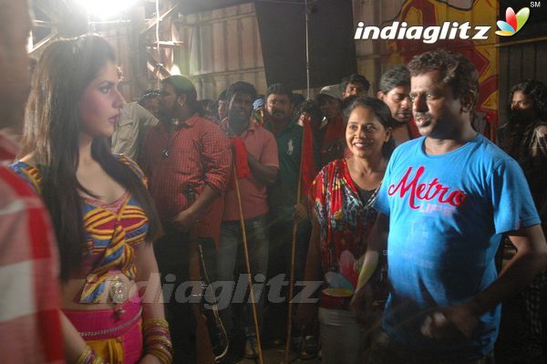 'Naan Rajavaga Pogiren' Shooting Spot