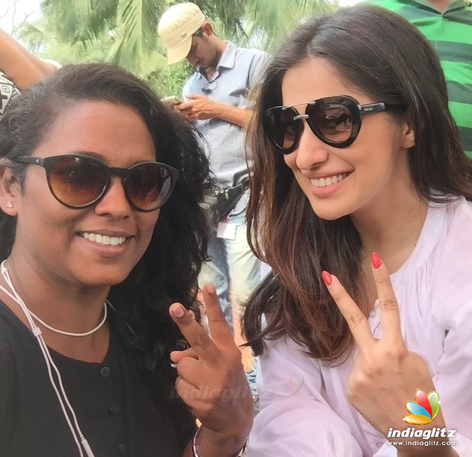 'Neeya 2' Shooting Spot