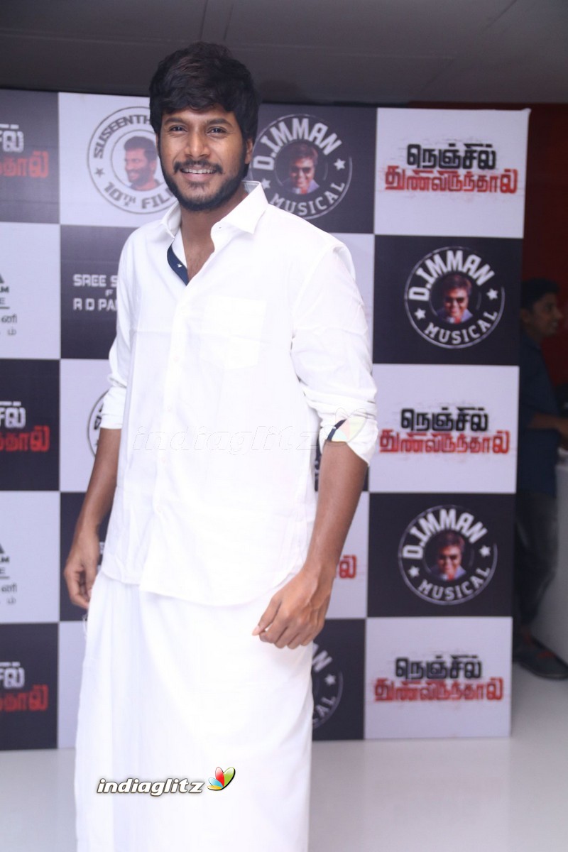 'Nenjil Thunivirundhal' Movie Audio Launch