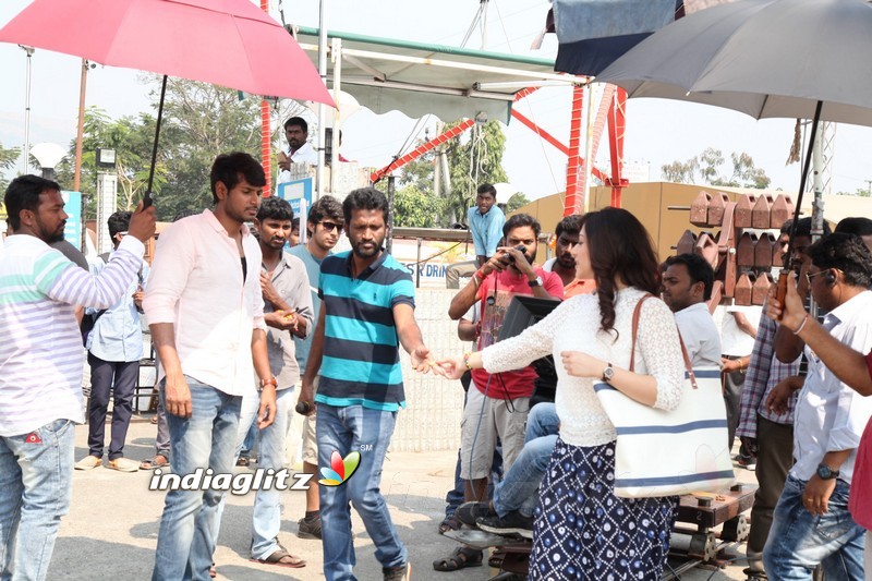 'Nenjil Thunivirundhal' Shooting Spot