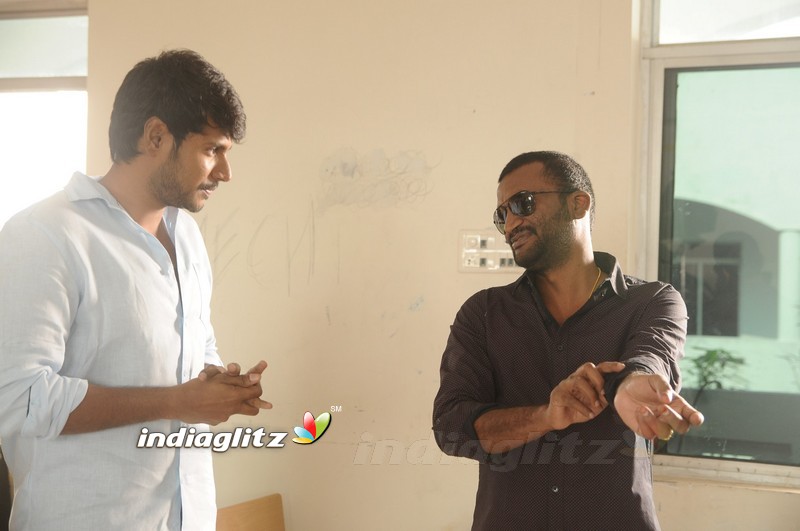 'Nenjil Thunivirundhal' Shooting Spot